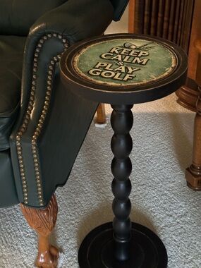 Golf-Themed Drink Table – “Keep Calm & Play Golf”